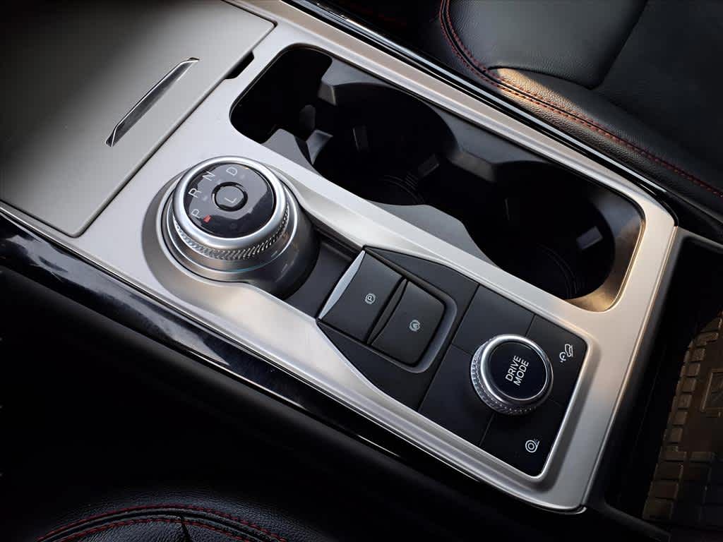 2022 Ford Explorer ST-Line photo 17