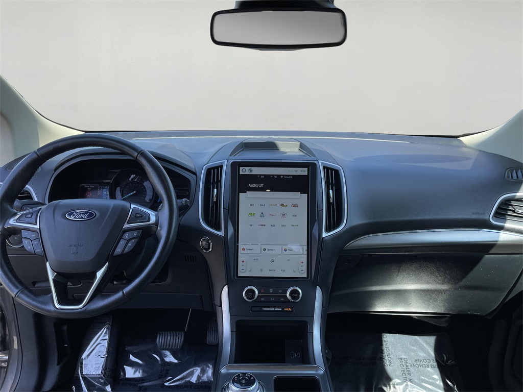 2022 Ford Edge SEL photo 18