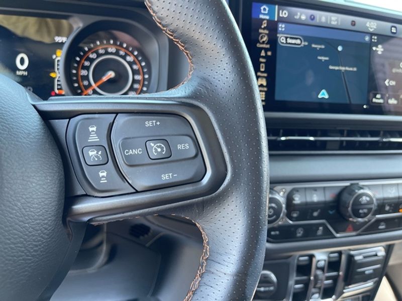 2024 Jeep Gladiator Mojave photo 22