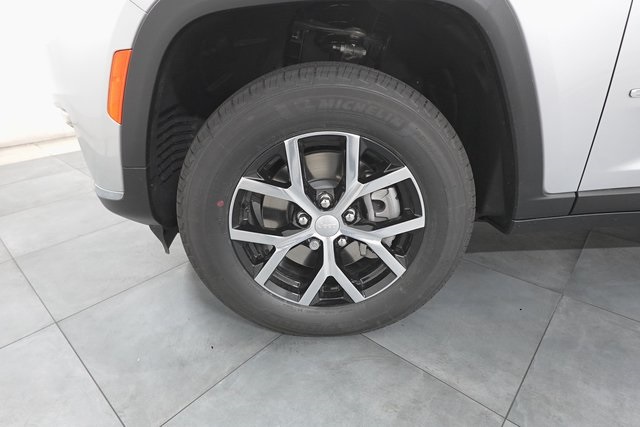2025 Jeep Grand Cherokee Limited photo 27