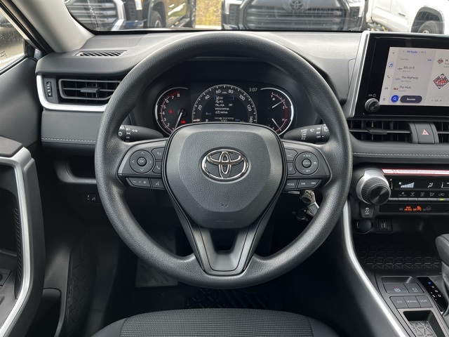 2025 Toyota RAV4 LE photo 3