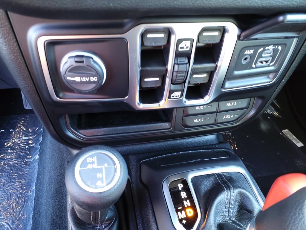 2024 Jeep Wrangler Sport S photo 7