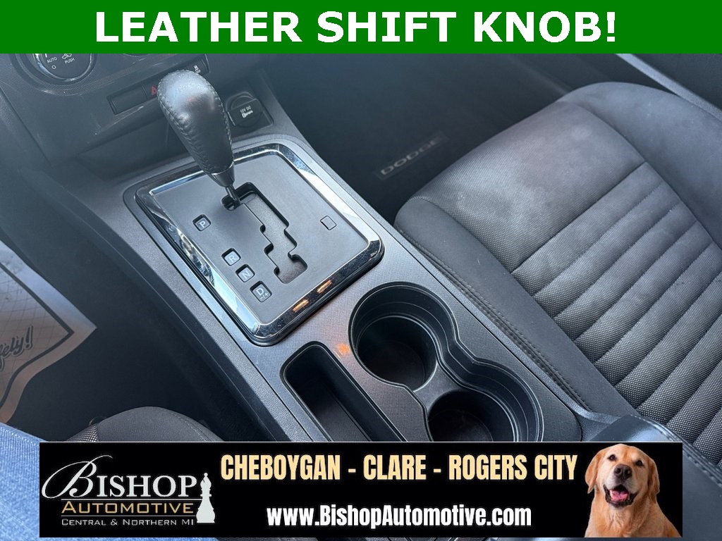 2014 Dodge Challenger SXT photo 4