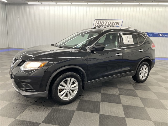 2016 Nissan Rogue SV's photo