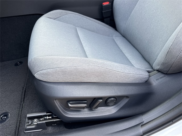 2025 Toyota Camry LE photo 11