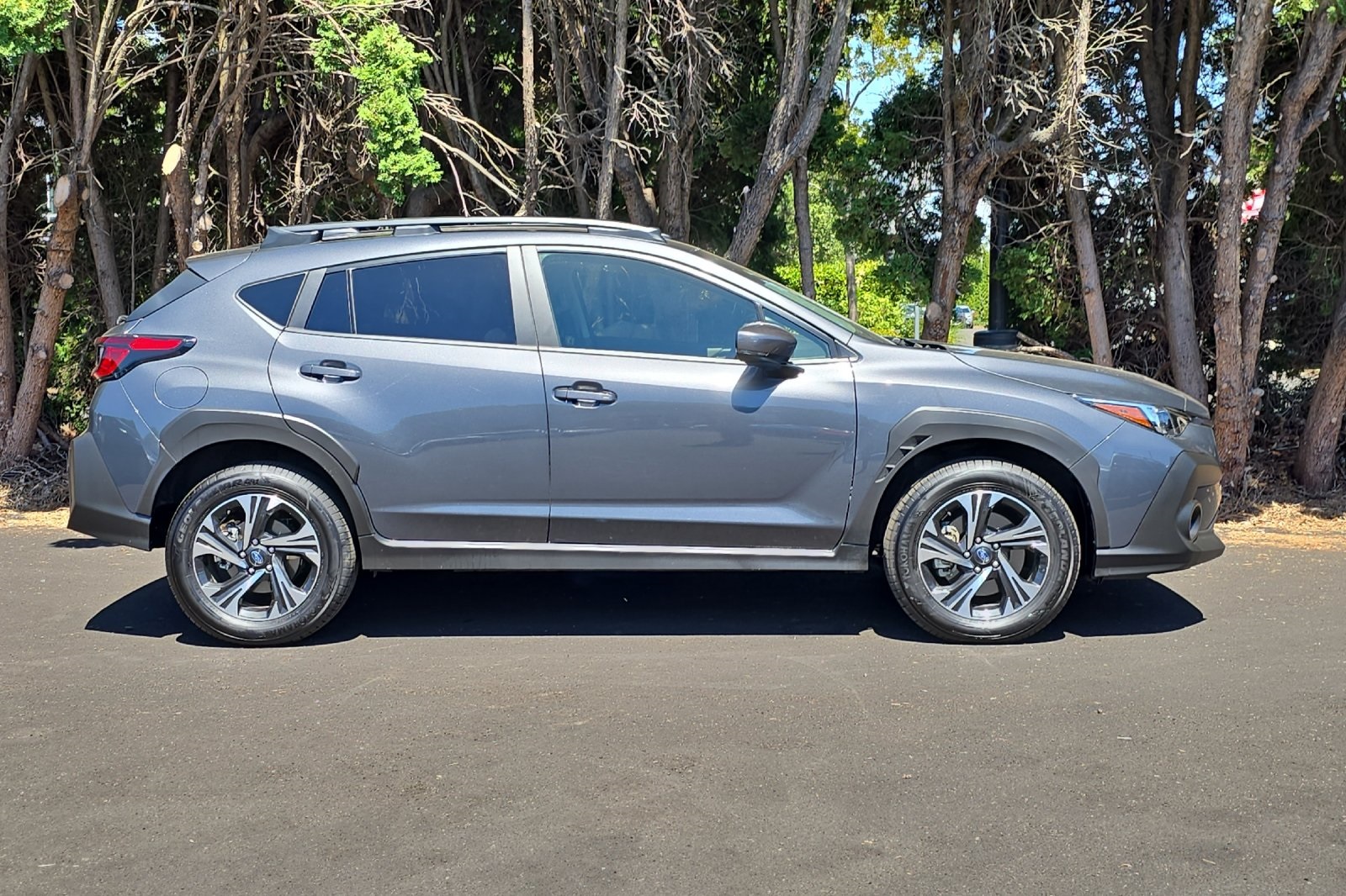 2024 Subaru Crosstrek Premium photo 2