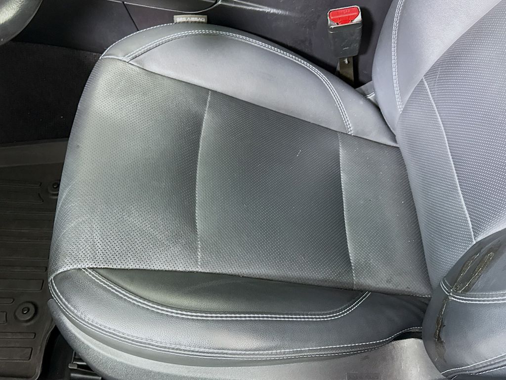 2019 Subaru Outback Limited photo 18