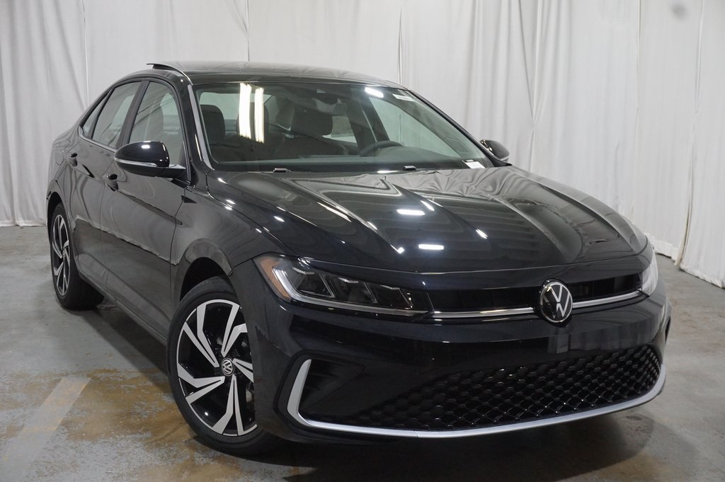 2025 Volkswagen Jetta 1.5T SEL photo 2