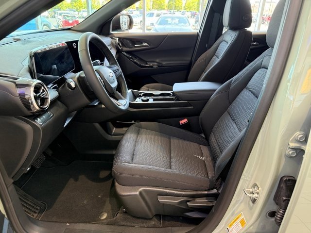 2026 Chevrolet Equinox LT photo 9