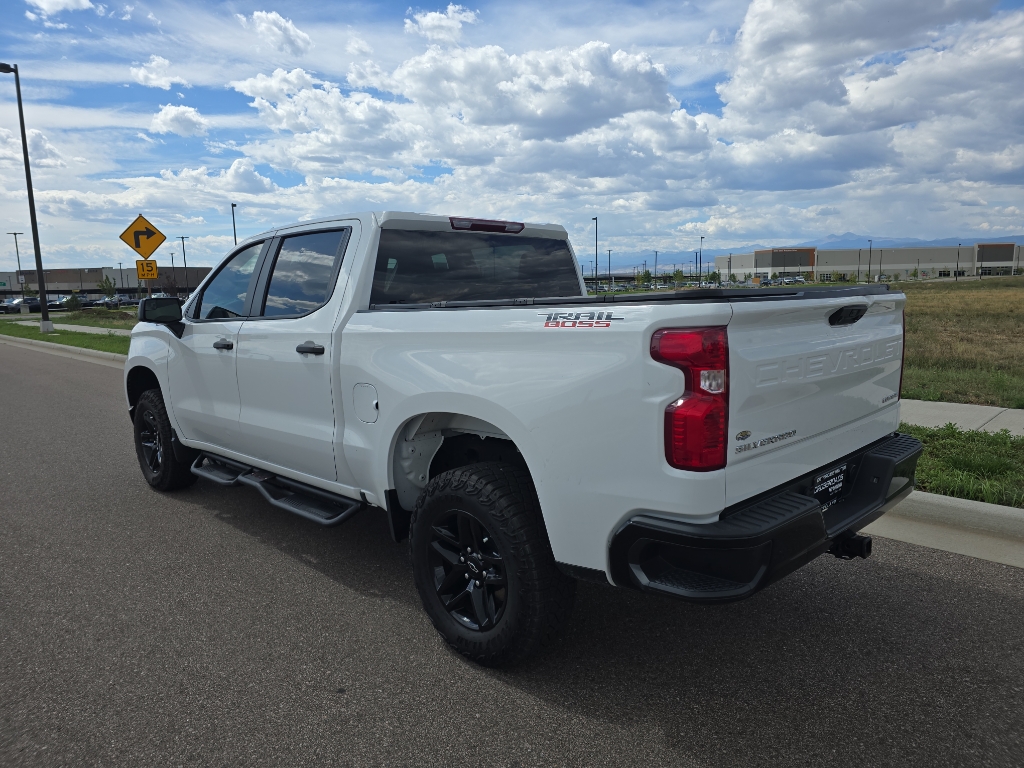 2024 Chevrolet Silverado 1500 Custom Trail Boss photo 3