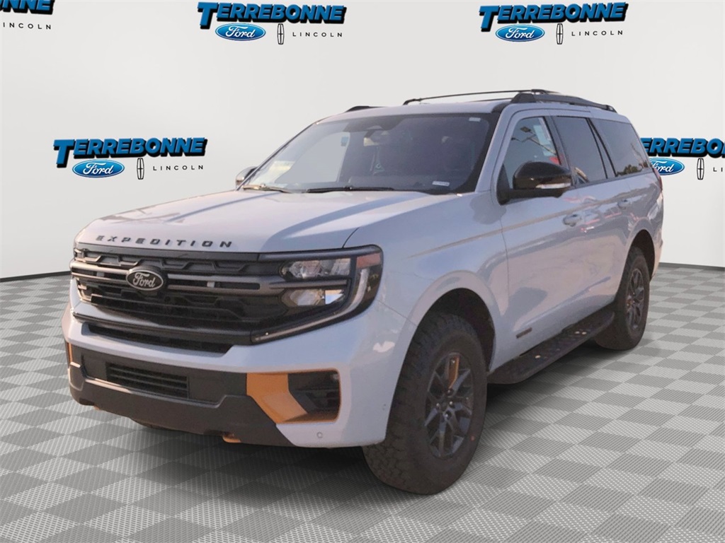 2025 Ford Expedition Tremor's photo