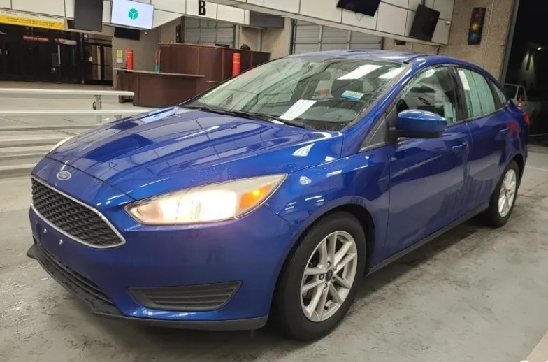 2018 Ford Focus SE's photo