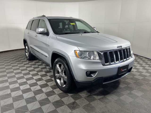 2011 Jeep Grand Cherokee Limited's photo