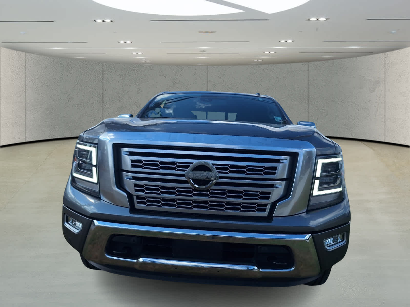 2021 Nissan Titan Platinum Reserve photo 8