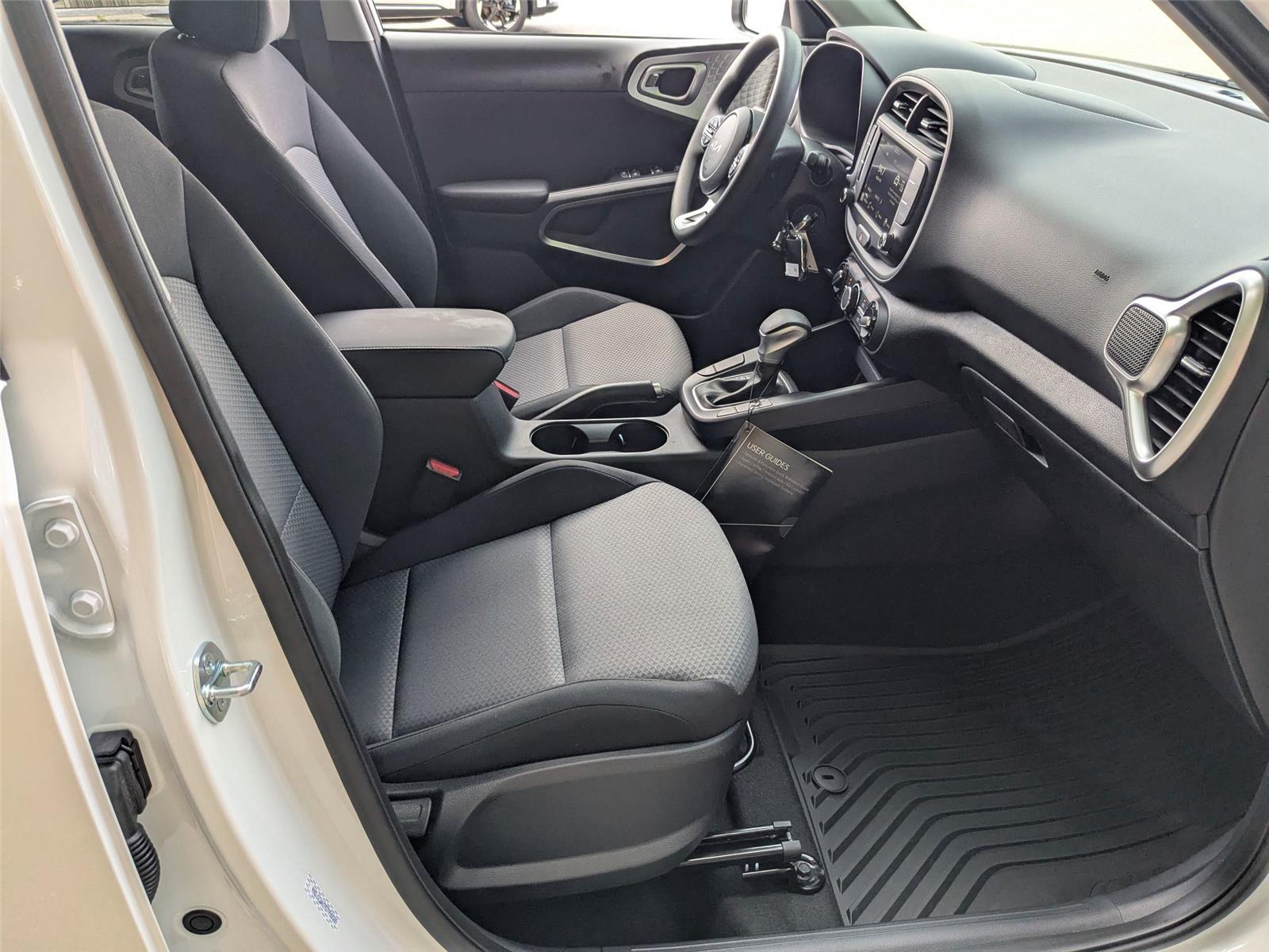 2025 Kia Soul LX photo 26