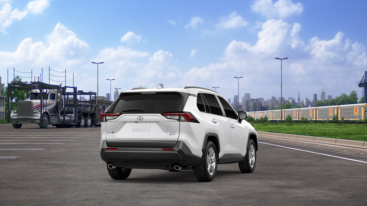 2025 Toyota RAV4 Hybrid XLE photo 9