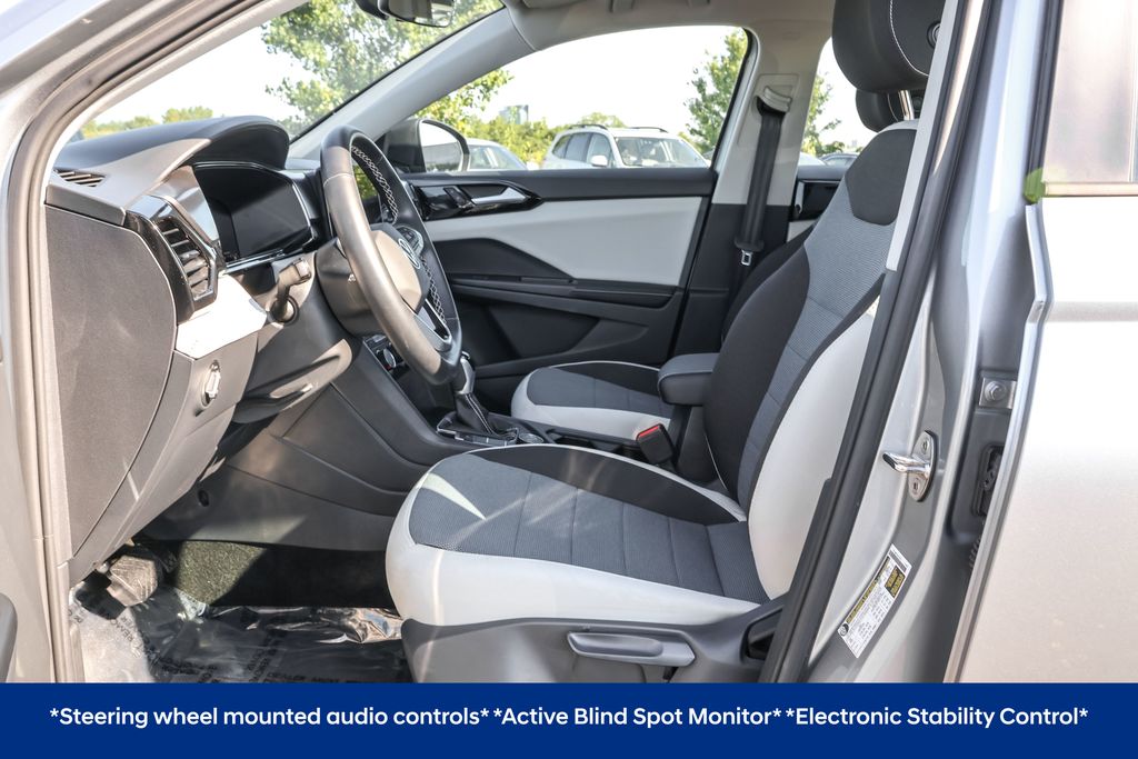 2025 Volkswagen Taos S photo 2