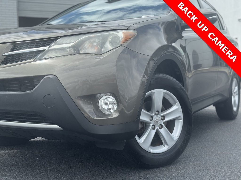2014 Toyota RAV4 XLE photo 3