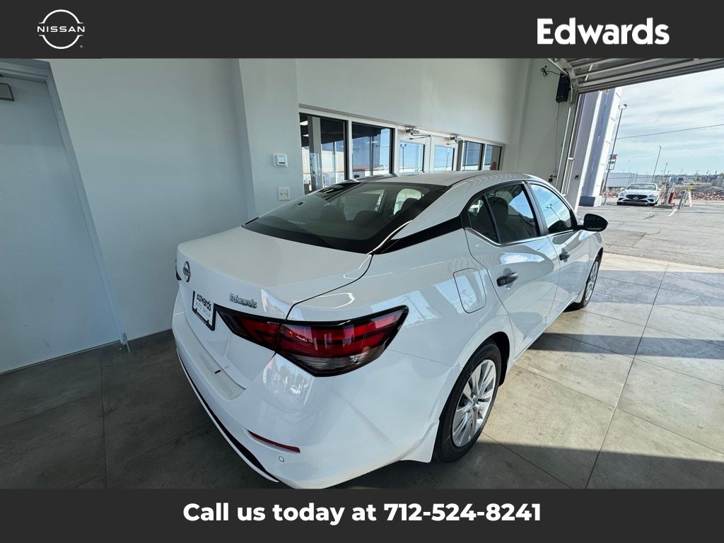 2025 Nissan Sentra S photo 4