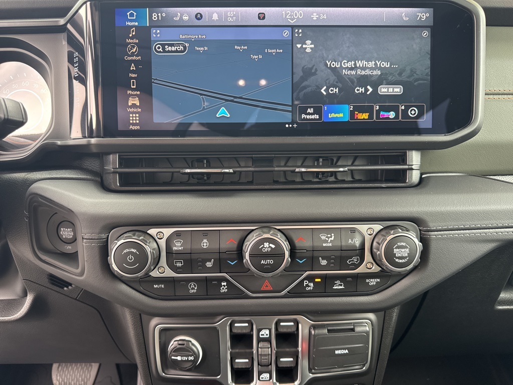 2025 Jeep Gladiator Mojave photo 38