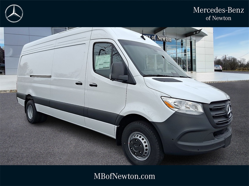 2026 Mercedes-Benz Sprinter Cargo Van Base's photo