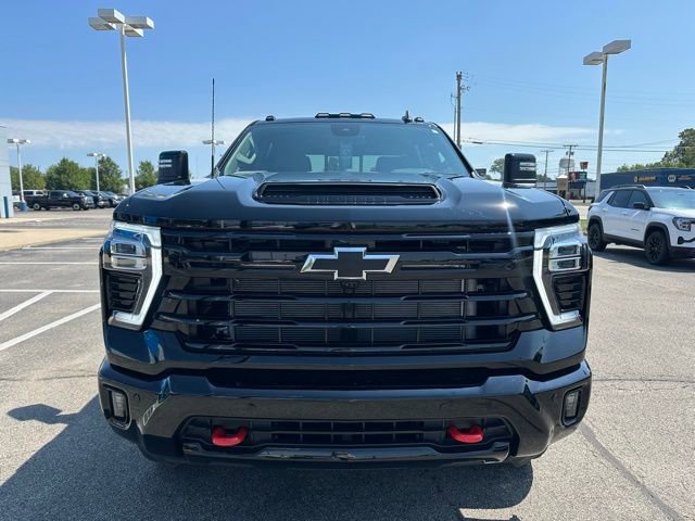 2026 Chevrolet Silverado 2500HD LT photo 3