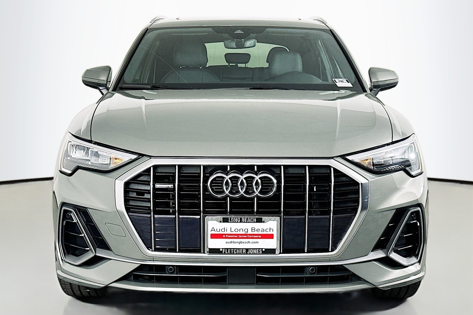 2021 Audi Q3 S line Premium photo 2