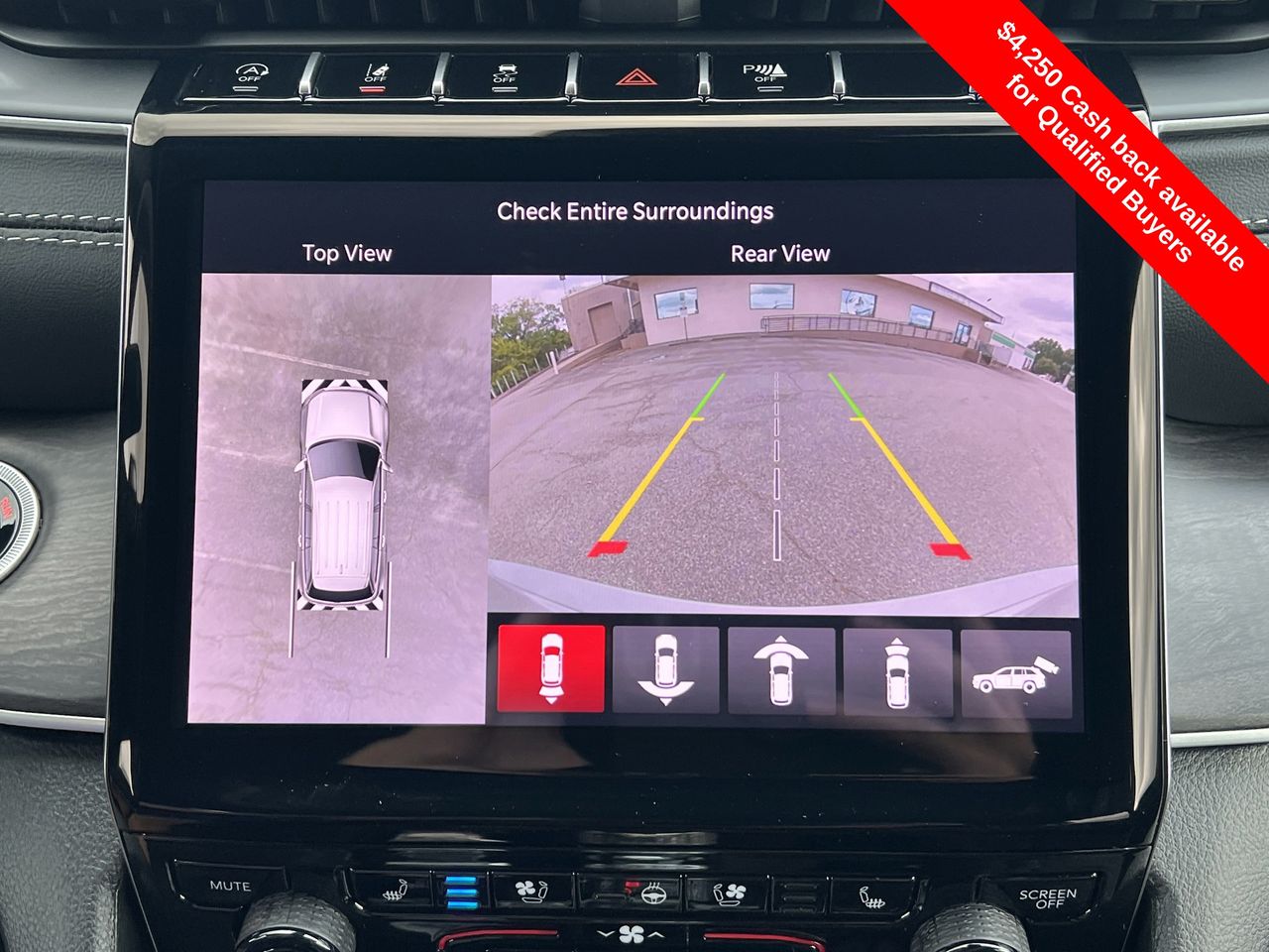 2025 Jeep Grand Cherokee Limited photo 4