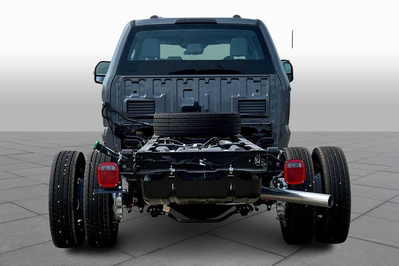 2026 Ford F-450 XL photo 4