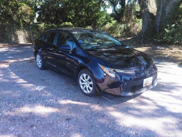 2022 Toyota Corolla LE photo 2