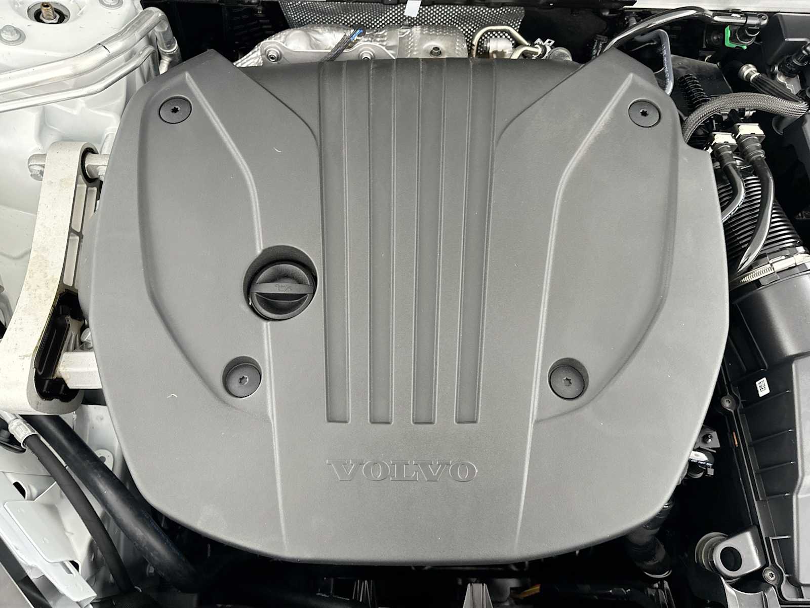 2025 Volvo XC60 B5 Core photo 26