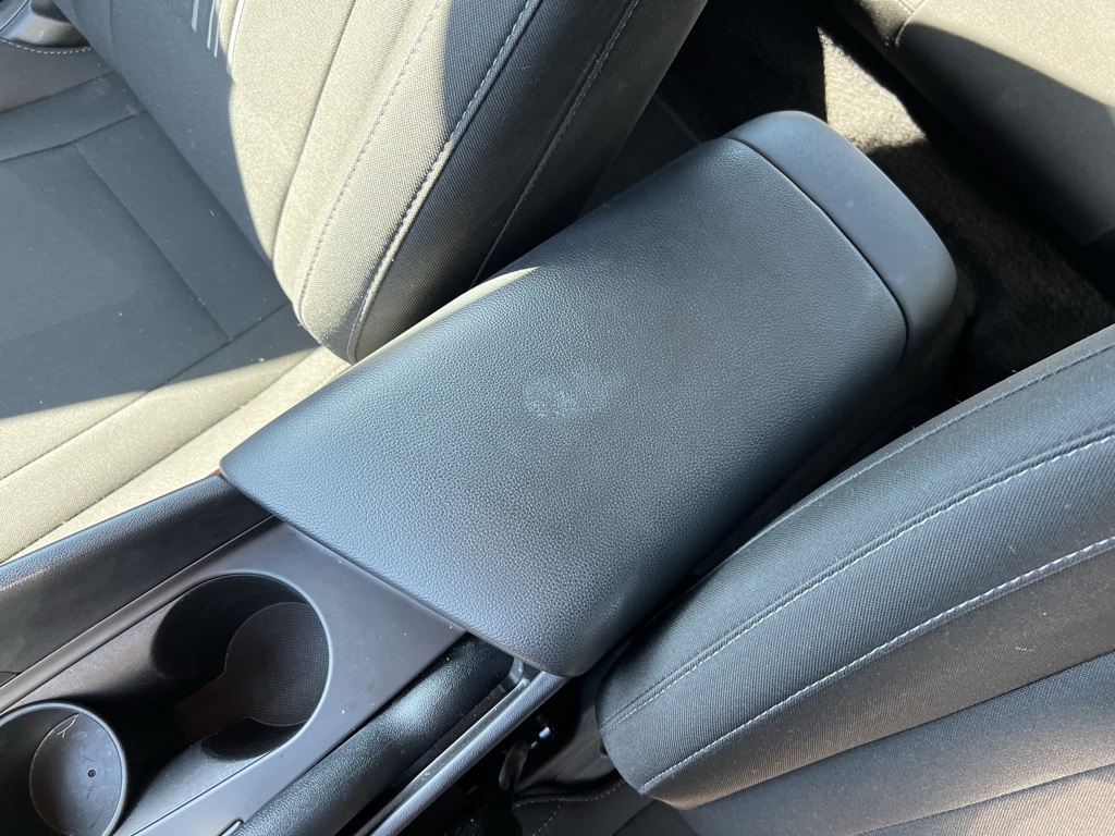 2022 Hyundai Elantra SEL photo 21
