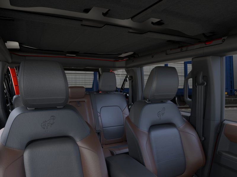 2024 Ford Bronco Outer Banks photo 3