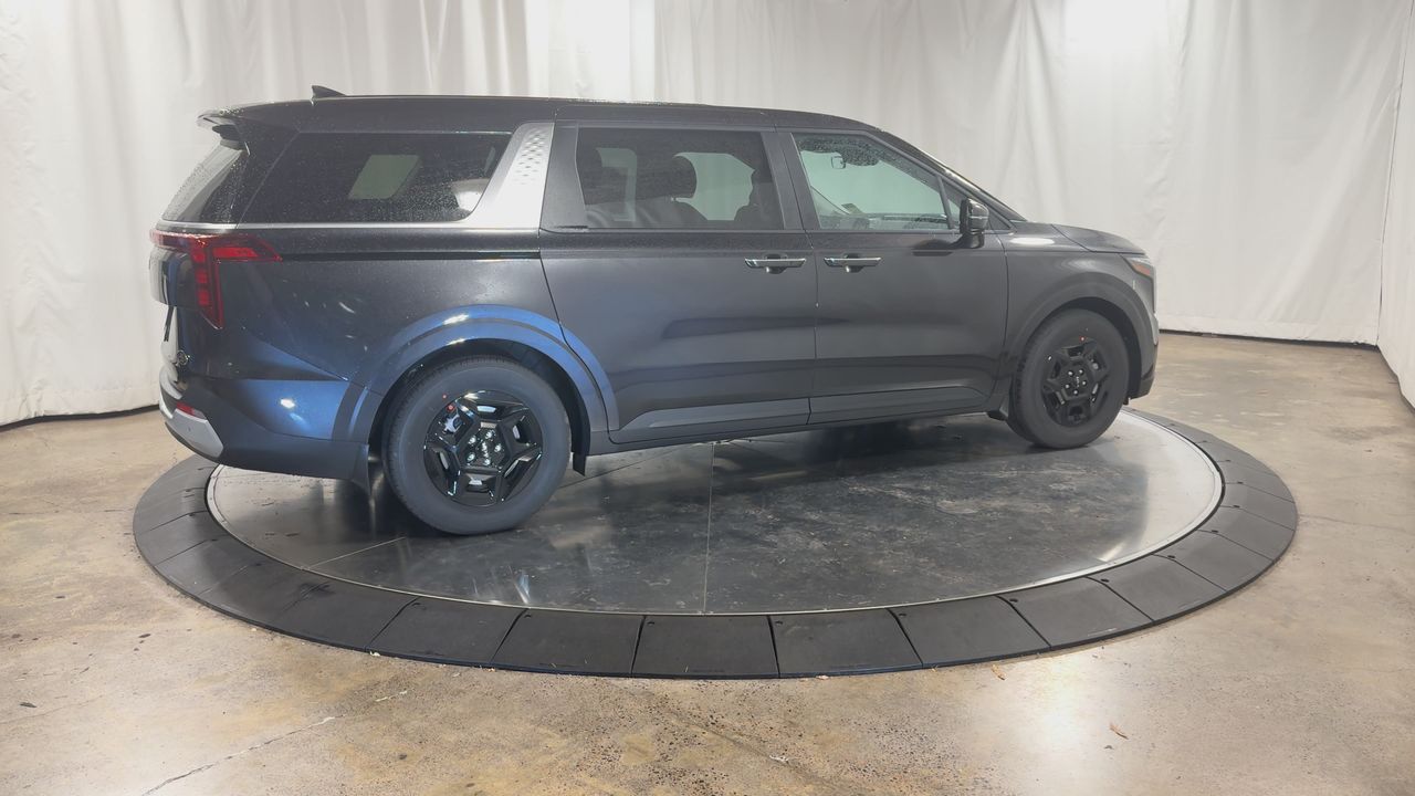 2026 Kia Carnival LXS photo 2
