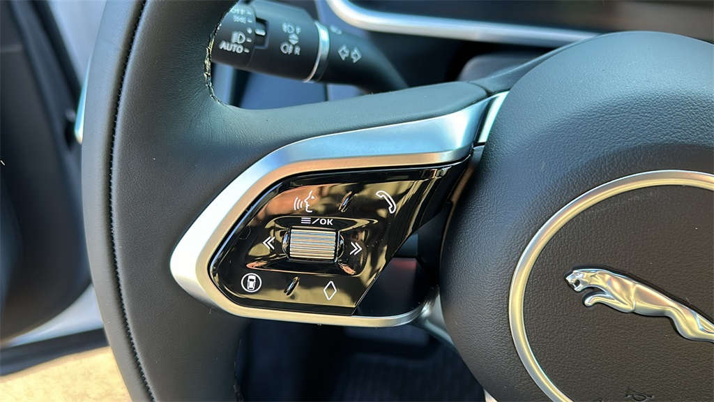 2024 Jaguar I-PACE HSE photo 14