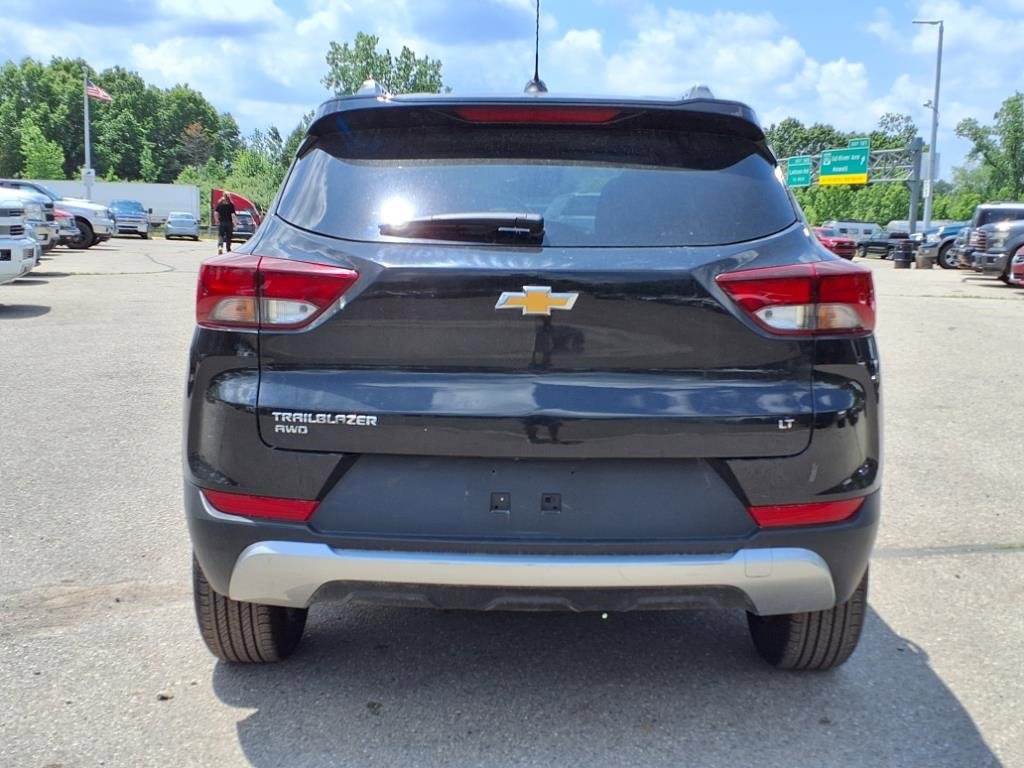 2025 Chevrolet Trailblazer LT photo 4