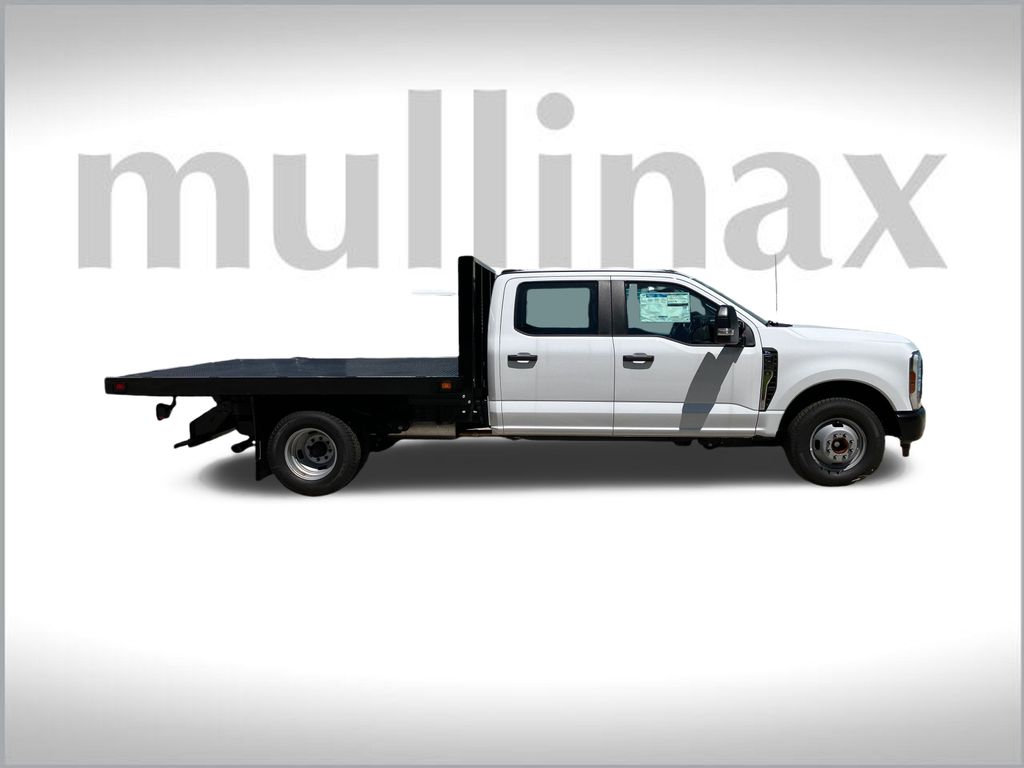 2025 Ford F-350 XL photo 2
