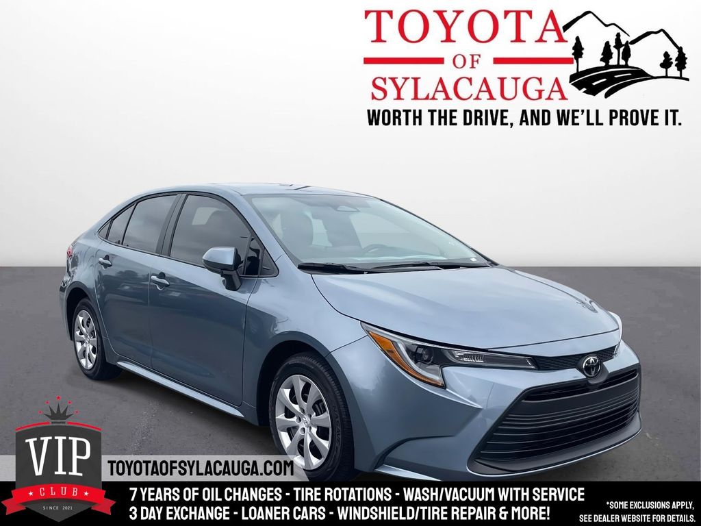 2026 Toyota Corolla LE's photo