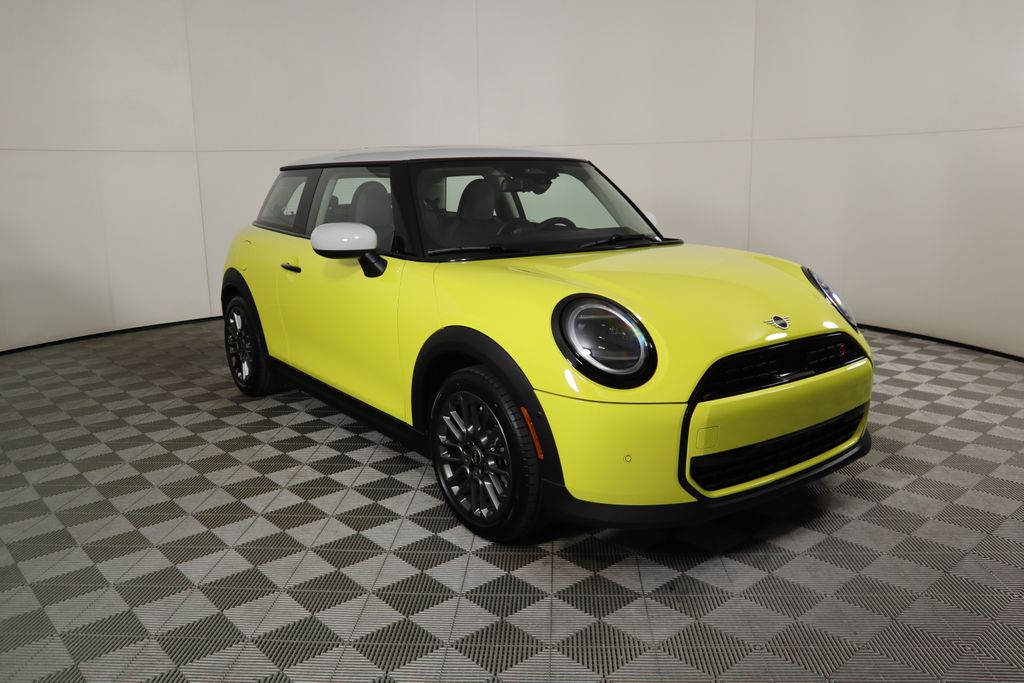 2025 Mini Cooper Signature photo 3