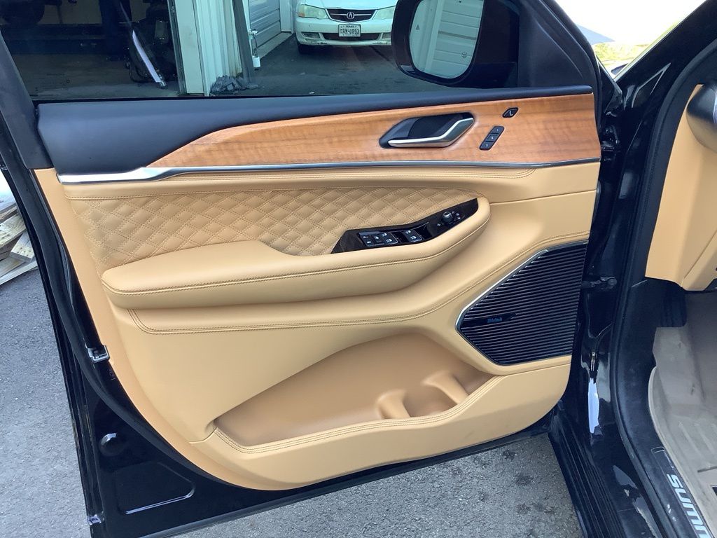 2023 Jeep Grand Cherokee L Summit photo 22