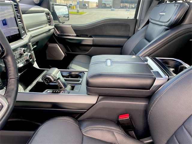 2024 Ford F-150 Platinum photo 13