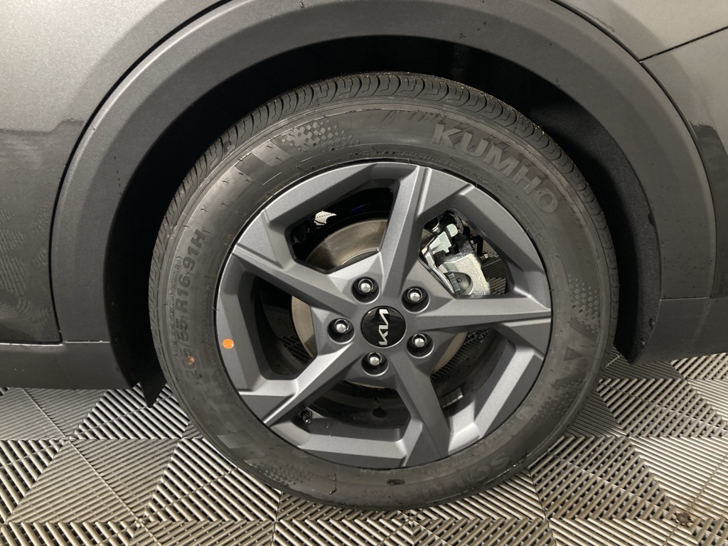 2025 Kia K4 LXS photo 10
