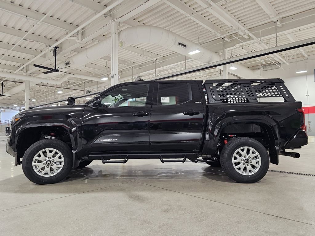 2025 Toyota Tacoma SR5 photo 8