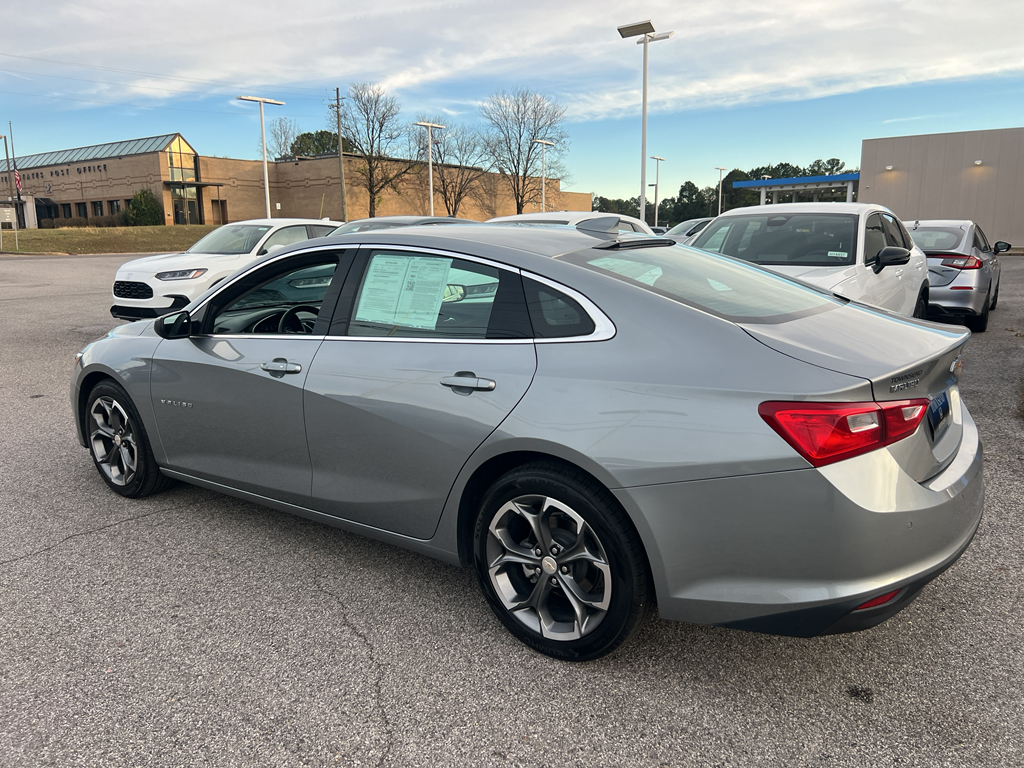2024 Chevrolet Malibu 1LT photo 3