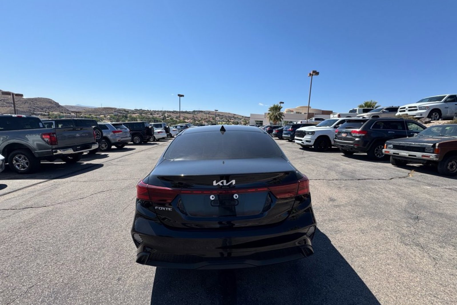 2023 Kia Forte LXS photo 3