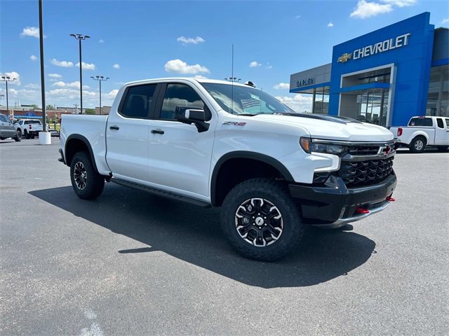 2025 Chevrolet Silverado 1500 ZR2 photo 2