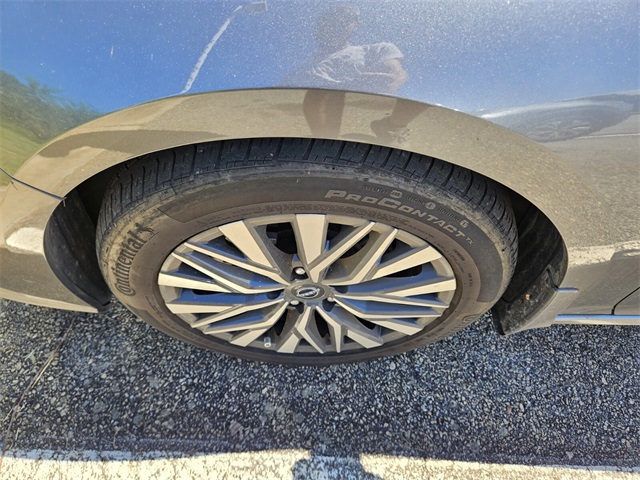 2023 Nissan Altima 2.5 SV photo 4