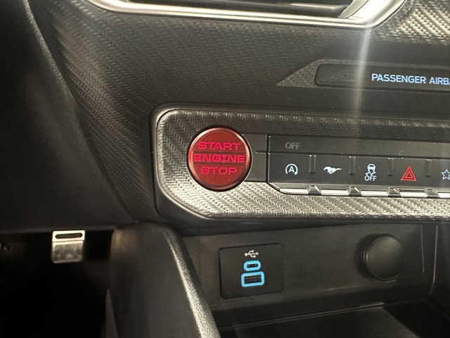 2025 Ford Mustang GT Premium photo 23