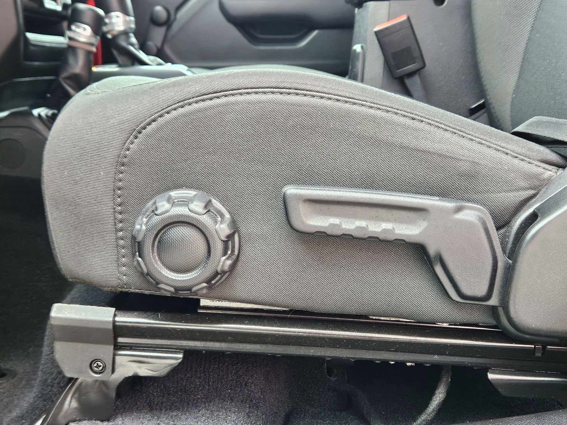 2021 Jeep Wrangler Sport photo 21