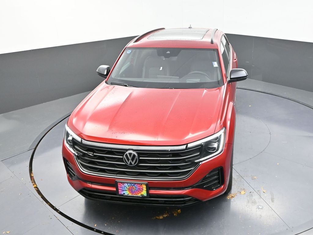 2025 Volkswagen Atlas Cross Sport SEL R-Line photo 11